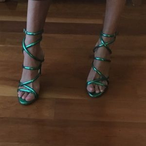 X House of Harlow 1960 Vigo Heel (Raye)